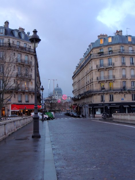 Christmas lights from Île de la Cité