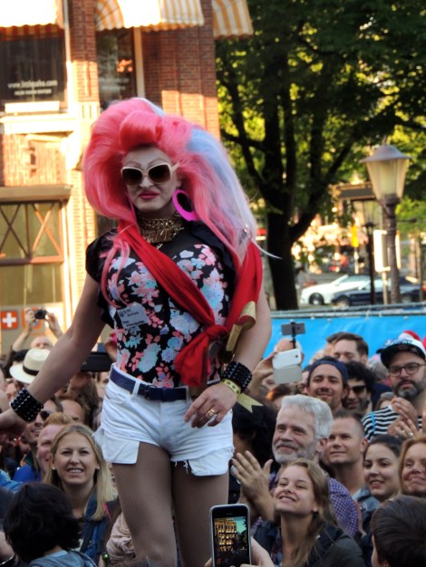 Winner of the 100m dash. Clearly, not skipping leg day.