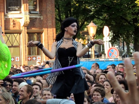 Mine and Madi's favourite Queen in hula hoop action.