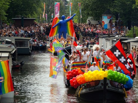 RAINBOW ANGEL (or mothman, if anyone else remembers that Richard Gere flick...)