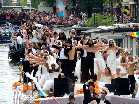 Choreographed dance routine!