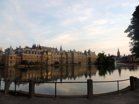 The real Binnenhof along the Hofvijver