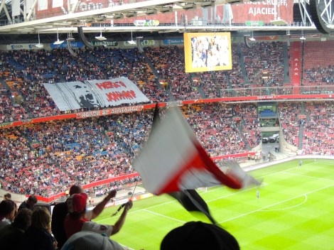 The crowd with the Johnny Heitinga flag